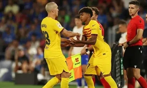 Mourinho bít cửa chiêu mộ sao Barca