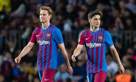 3 cái tên có thể tạm thời thay thế Frenkie de Jong ở Barcelona