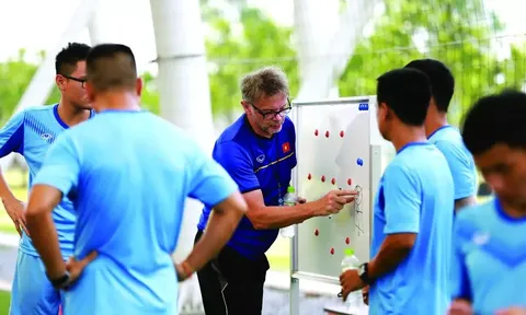 Bất ngờ người đưa HLV Philippe Troussier trở lại Việt Nam