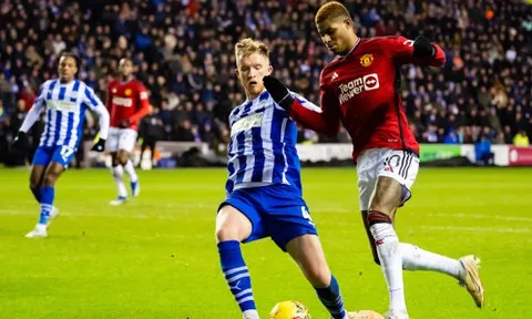 "Báu vật" Bayern ghi điểm trong trận Wigan 0-2 Man Utd