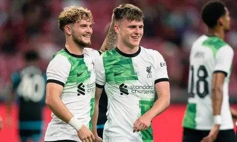 Báu vật của Liverpool hé lộ thần tượng