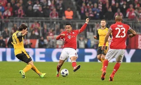 “Bayern đừng để Arsenal đánh lừa”