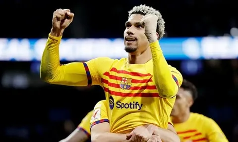Bayern nhắm sao Barca, Tuchel phản ứng