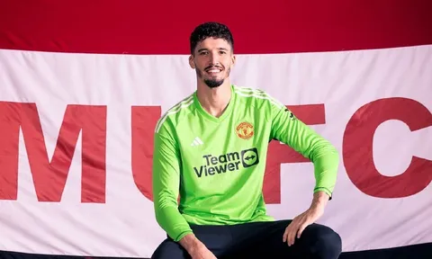 Altay Bayindir - thủ môn có thể soán ngôi Andre Onana ở Man United