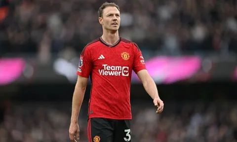 Rio Ferdinand "nhận sai" với hậu vệ của Manchester United