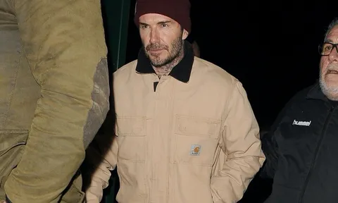 Beckham bỏ về sớm khi đội của con trai thua ngược