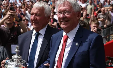 Beckham, Sir Alex tắt nụ cười trong trận thua của MU