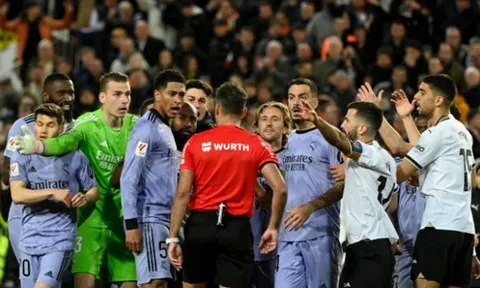HLV Valencia: "Bàn thắng đó không hợp lệ"