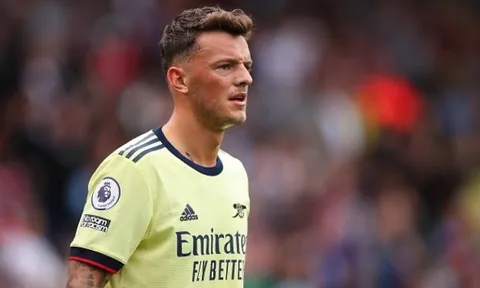 Ben White thích thú với tài năng 17 tuổi của Arsenal