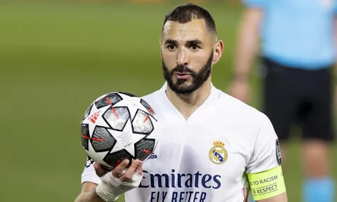 Ancelotti xác nhận tương lai Benzema