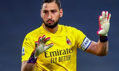 Bị CĐV Milan xử tệ, hành động của Donnarumma đáng chú ý
