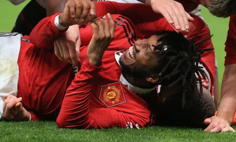 Quá bùng nổ, Fred làm được điều chưa từng có với Man Utd