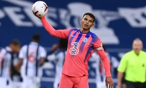 Bị loại khỏi cuộc đấu Brentford, Thiago Silva chán chường
