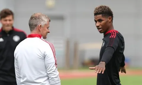 Bị Solsa chấn chỉnh, Rashford không hài lòng?