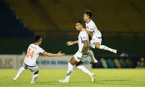 Ngoại binh ghi bàn rồi phản lưới, Bình Dương mất điểm đáng tiếc