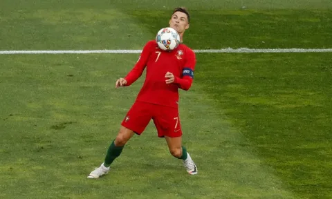 Bồ Đào Nha khó tiến xa với Ronaldo già nua