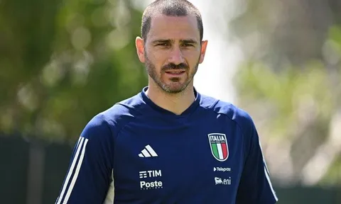 Xuất hiện đội bóng 'giải cứu' Bonucci
