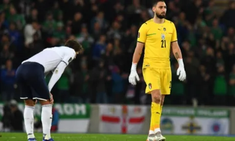 Bonucci cứu Donnarumma, nhưng không ai cứu vé World Cup cho Ý cả
