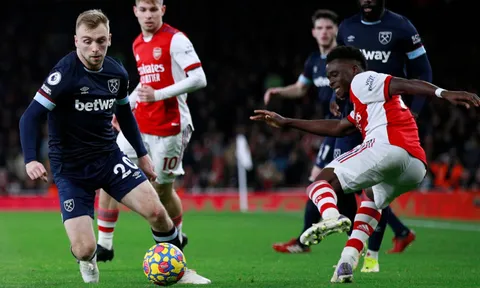 "Cậu ấy có thể bước vào đội hình M.U, nhưng không có cơ hội ở Arsenal"