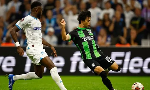 Brighton chìm dưới đáy; West Ham thắng tuyệt đối ở Europa League