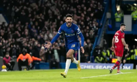 "Dù đá chính hay ngồi dự bị, tôi đều muốn giúp Chelsea"