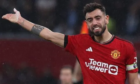 Bruno Fernandes: '10 người sao đá nổi'