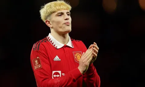 Bruno Fernandes cảnh báo Alejandro Garnacho