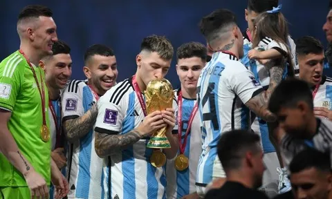 Bruno Fernandes chúc mừng Gã đồ tể