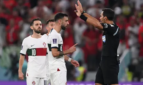 Bruno Fernandes: "Đừng chạm vào tôi, khốn kiếp"