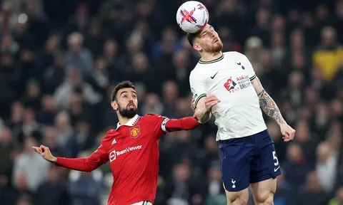 Bruno Fernandes làm CĐV ngỡ ngàng