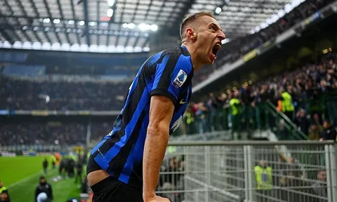 Bù giờ điên rồ, Inter hơn Juventus 5 điểm