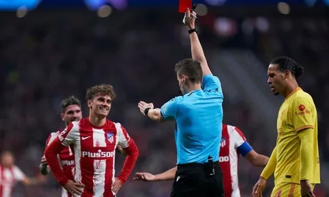 Bức xúc, Griezmann tố trọng tài thiên vị cho Liverpool