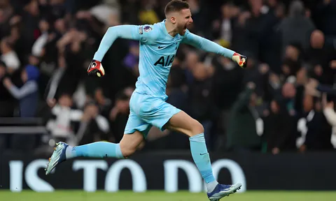 Bùng nổ phút cuối, Tottenham lọt vào top 4
