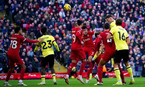 “Burnley hoàn toàn vượt trội Liverpool”