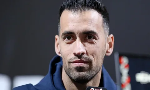 Busquets có thể tiếp bước Ronaldo