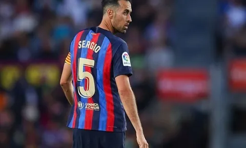 Busquets rời Barca: Tạm biệt, tượng đài của sự tối giản!