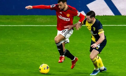 "Cỗ máy tuyến giữa" xuất hiện trong trận Man Utd 3-0 Bournemouth