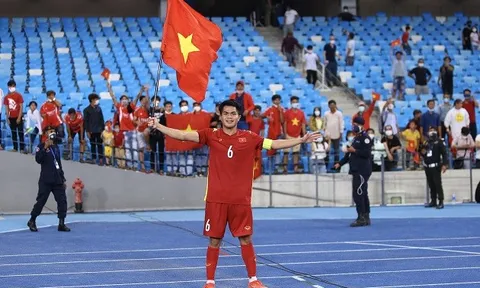 Chuyện thành sao sau U23 ĐNÁ: Văn Chuẩn hãy nhìn gương Quang Nho