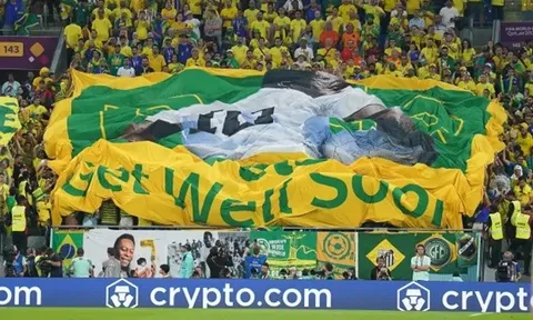 Cả Brazil thực hiện hành động điểm 10 dành cho Pele