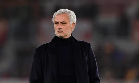 CHÍNH THỨC! Jose Mourinho chia tay AS Roma