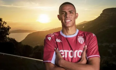 'Cafu mới' tự hào khi được M.U săn đón