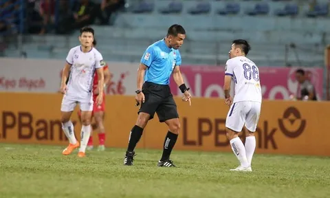 Trọng tài ngoại khiến cục diện V-League thay đổi?
