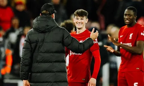 Leeds United tính mượn sao trẻ của Liverpool