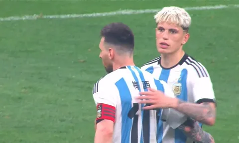 Cảm xúc của Garnacho ngày ra mắt Argentina