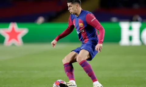 Cancelo ra quyết định với Barca