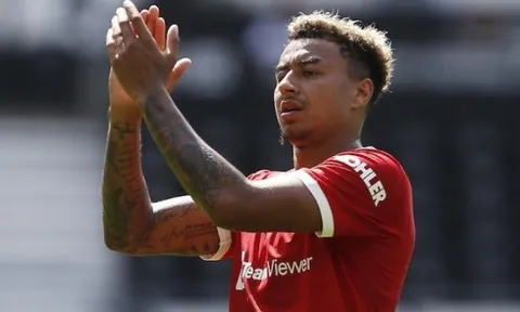 Cánh cửa mở ra cho những kẻ đóng thế chất lượng của Man Utd