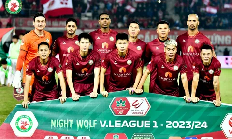 Cạnh tranh ngôi vương V-League, HLV nói thẳng suy nghĩ