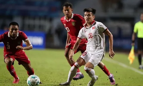 Indonesia được khuyên bỏ giải của AFF; CĐV xứ vạn đảo 'tấn công' cầu thủ U23 Việt Nam