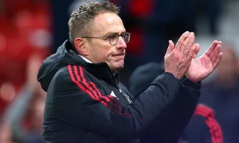 Carragher: "Tôi thật sự lo lắng cho Man Utd dưới thời Rangnick"