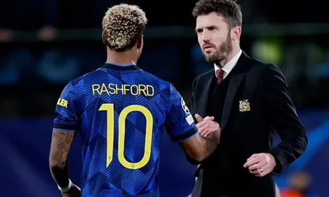 "Tôi không nghĩ họ sẽ trao trọng trách HLV trưởng cho Carrick"